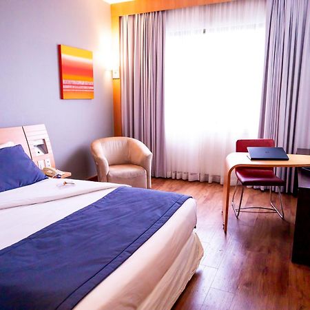 Novotel Porto Alegre Tres Figueiras Exterior foto